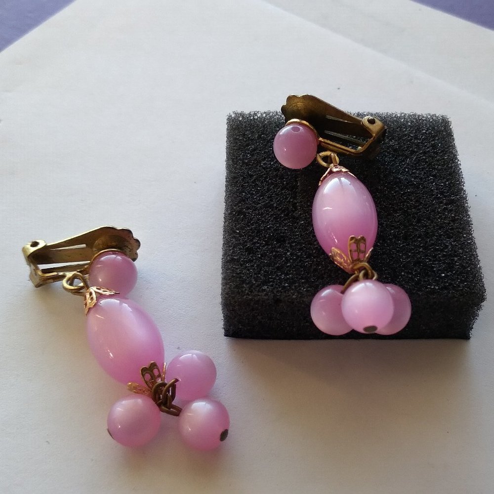 Pink and gold crystal dangler simulated costume jewelry clip on earrings